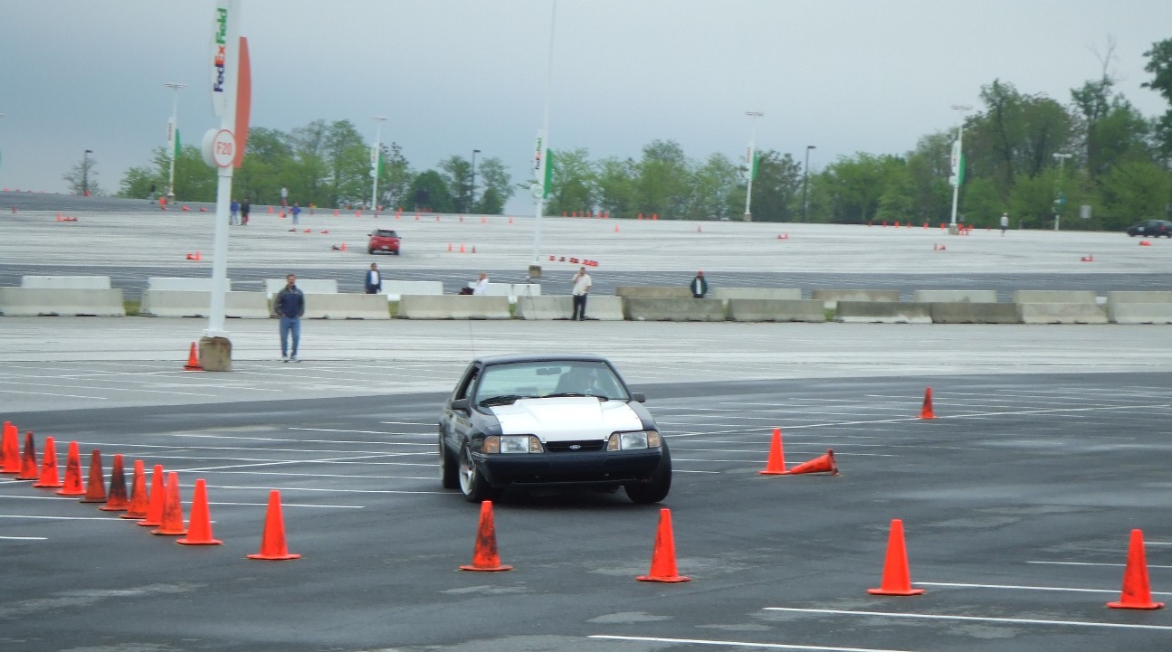Only using half of the inside front tire.